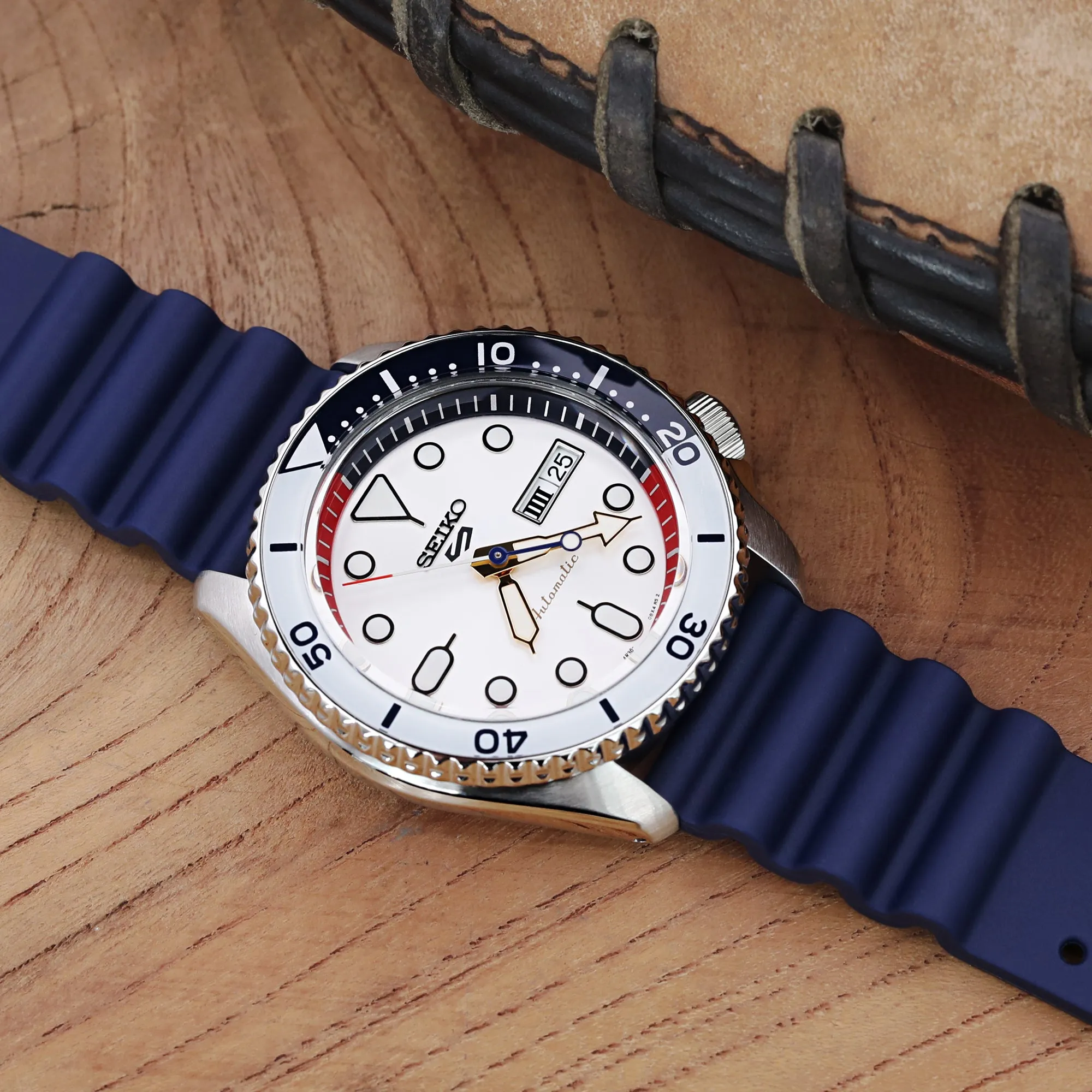 20mm, 22mm Quick Release Blue Diver FKM Rubber Strap, Brushed