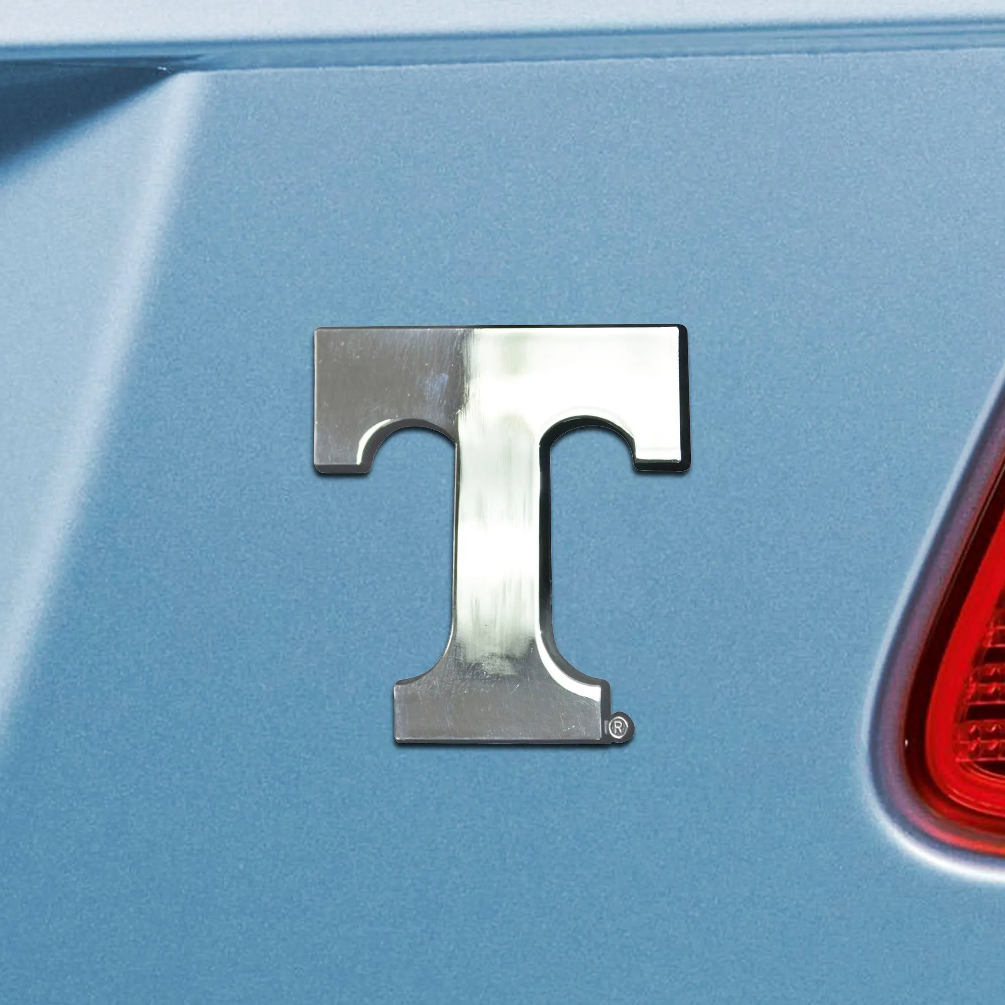 Fanmats Tennessee Volunteers Chrome Emblem